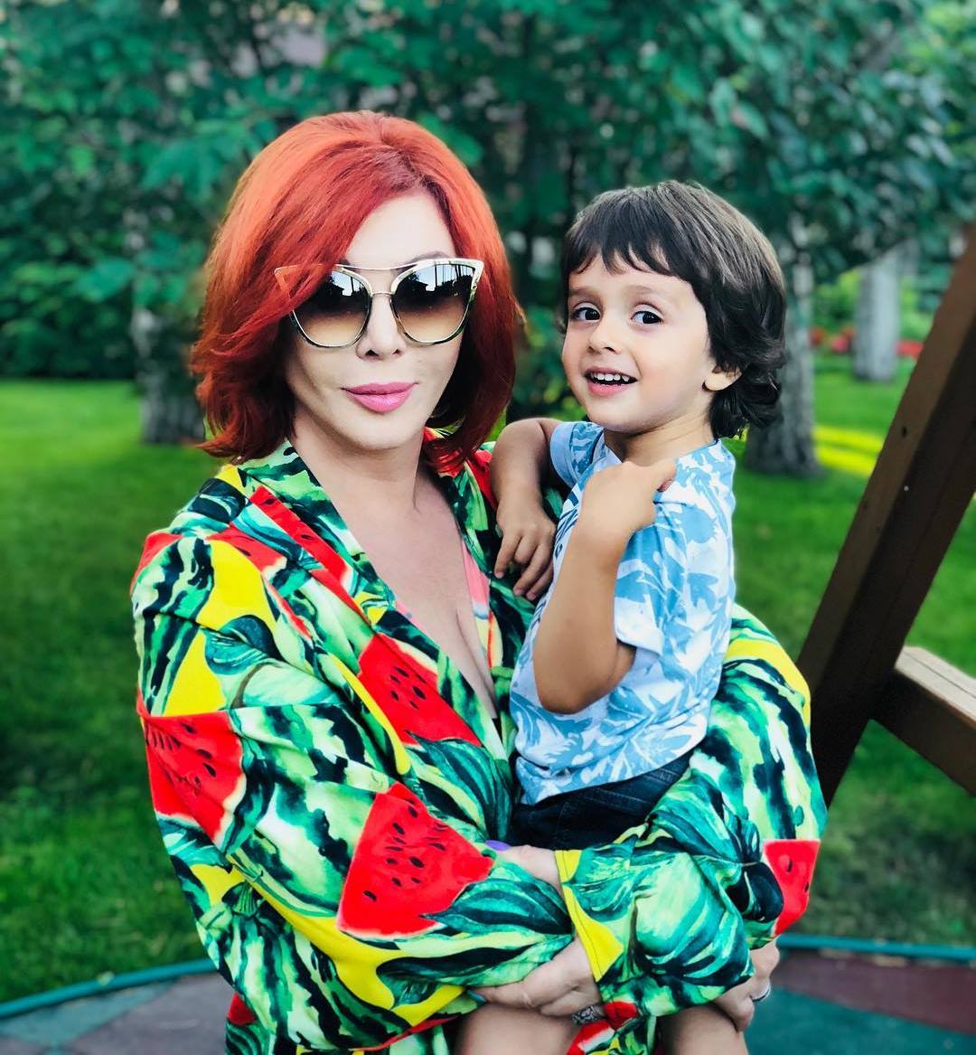 Порнодағы бассейн шарлары